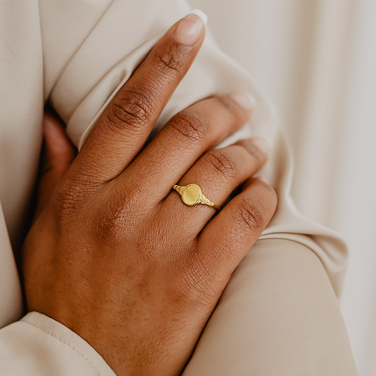 Simple signet ring outlet